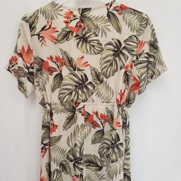 Spring/Summer Ivory Floral Print Midi Dress. - Picture 6 of 8